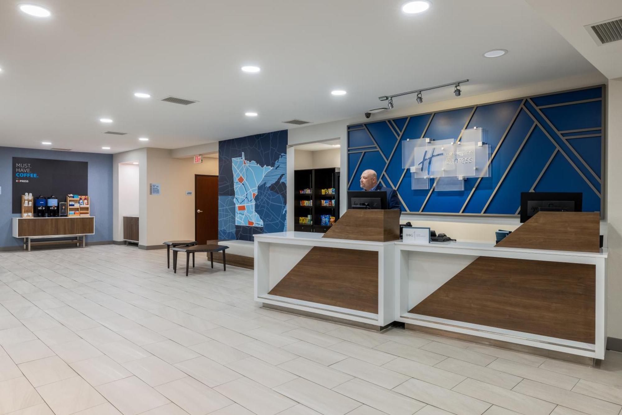 Holiday Inn Express Rochester South - Mayo Area By Ihg Экстерьер фото